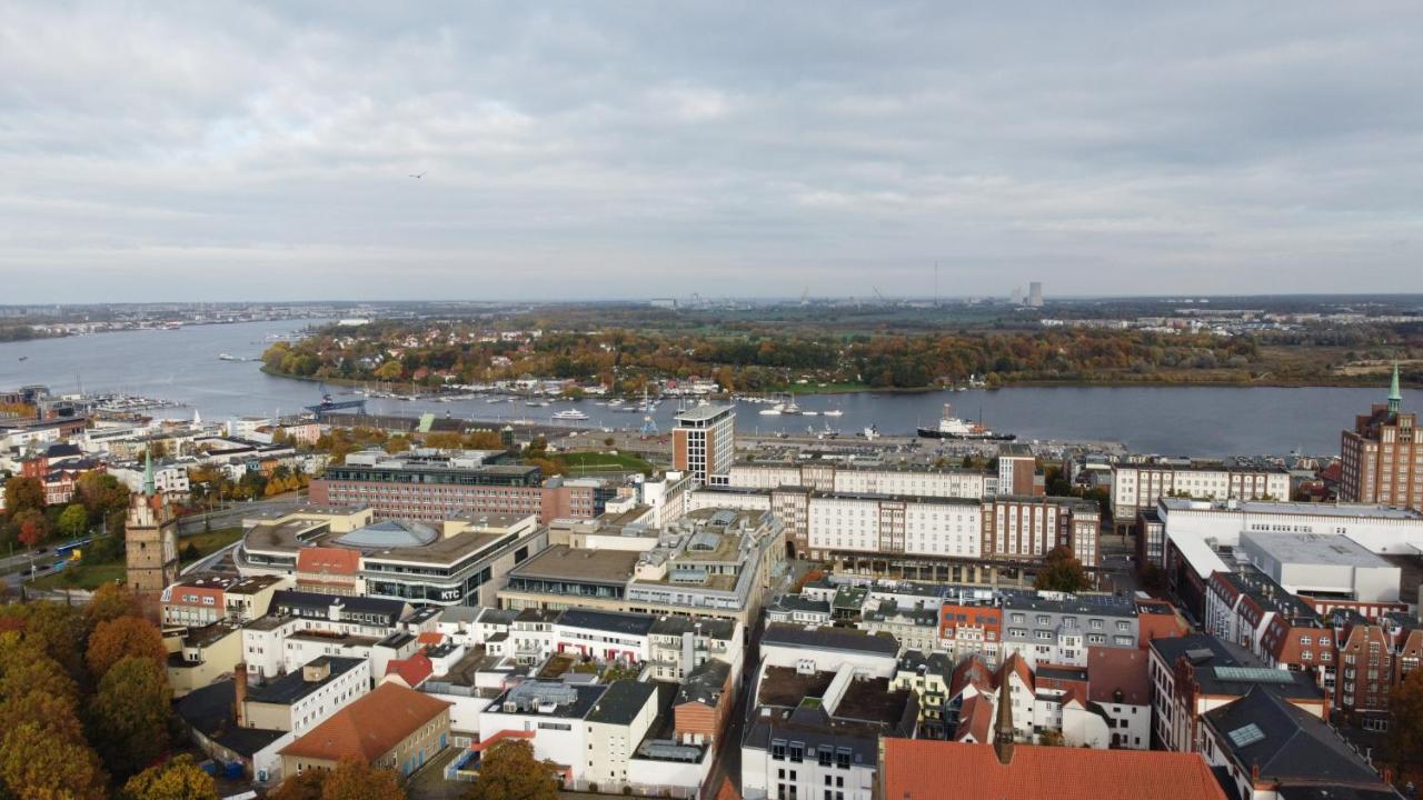 Lieblingsapartment No.10 Mit 2 Schlafzimmern Und Eigener Terrasse 罗斯托克 外观 照片